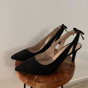 Bandolino Suede Black Slingback Pump
